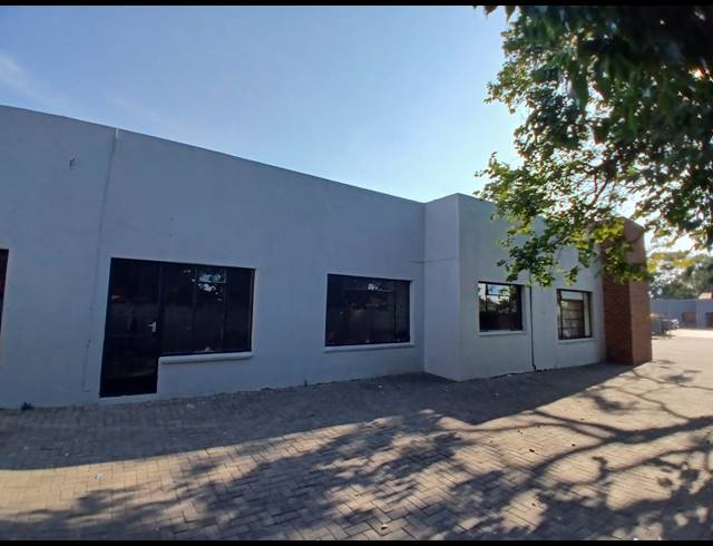 309M² BUSINESS FOR SALE IN BO-DORP